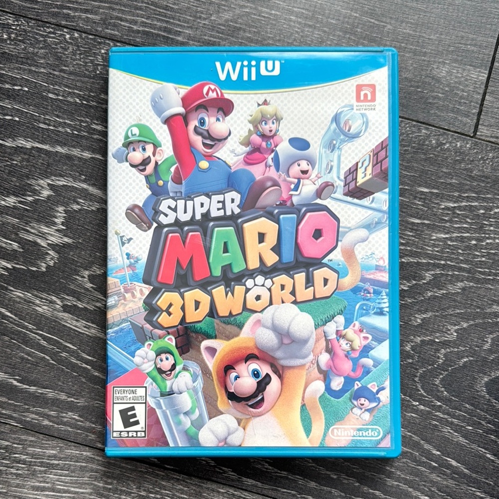 Nintendo Wii U Super Mario 3D World - Blue Case